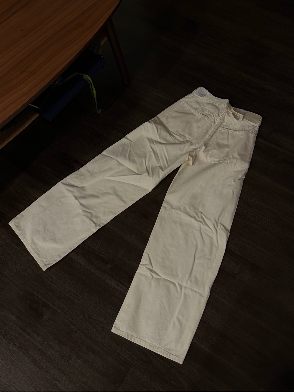 Citizens Of Humanity White Straight-Leg Jeans - Picture 4 of 7